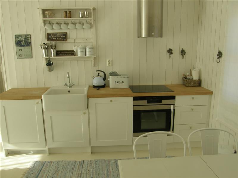 Auch die Küchen sind komplett und zweckmäßig ausgestattet.